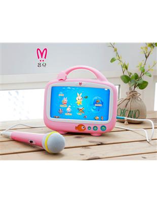 兒童視頻機x1 粉藍,粉紅 二色內附麥克風x1 傳輸線x1 說明書+ 保固卡x1 7吋高畫質觸控螢幕+高清卡拉ok，東森幼幼台 獨家授權無電磁波(通過BSMI和ST認證,安全可靠)無強制廣告(內容專為