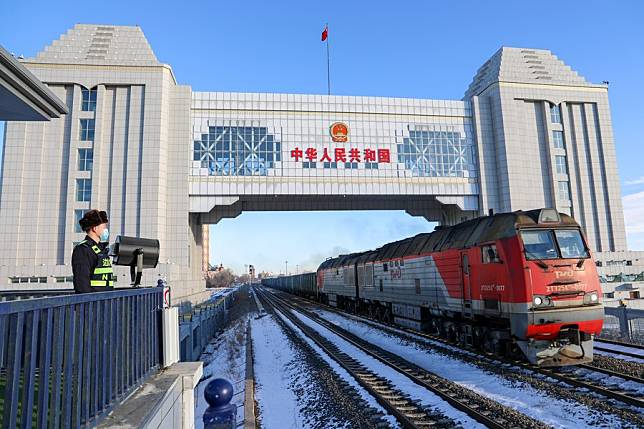 China's Inner Mongolia sees foreign trade climb 28.3 pct in Jan-Oct ...