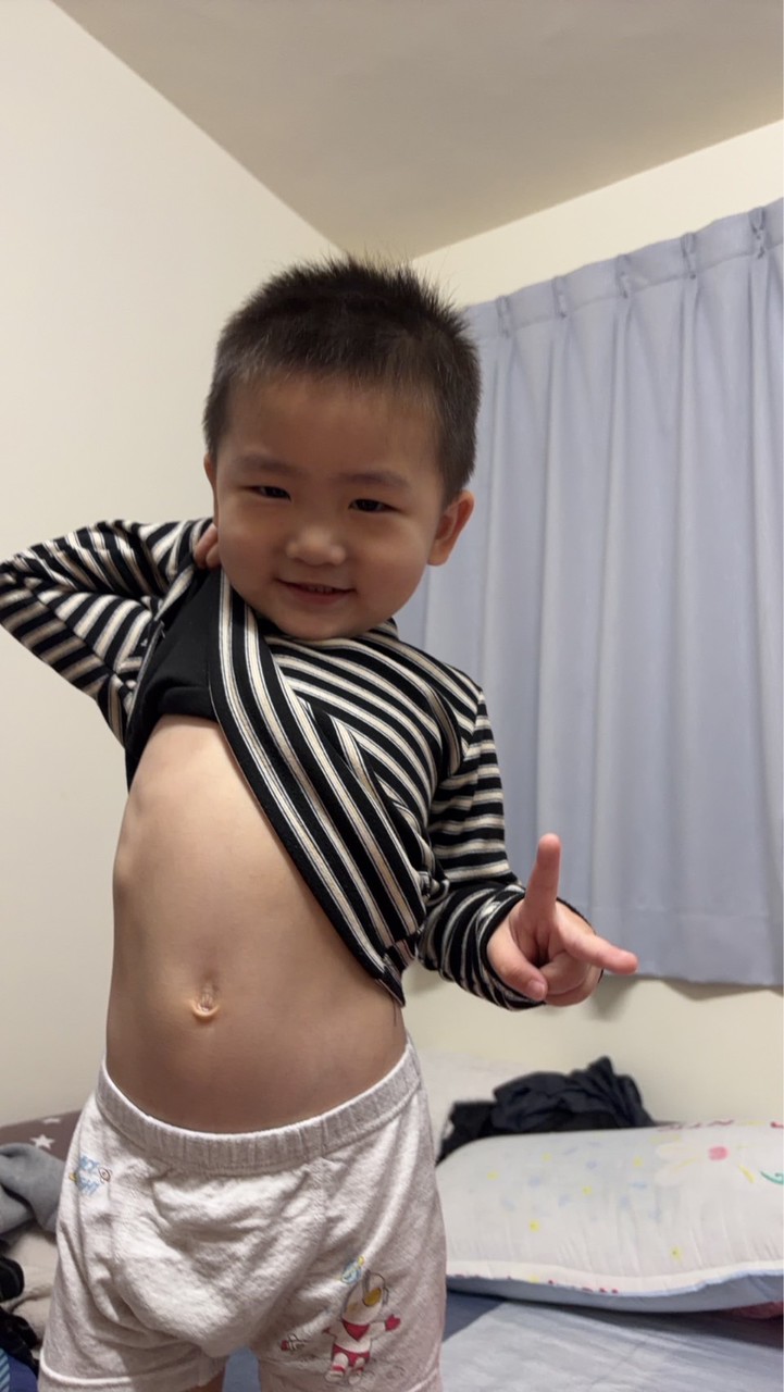 老頭👴肉包🍔小妞👸