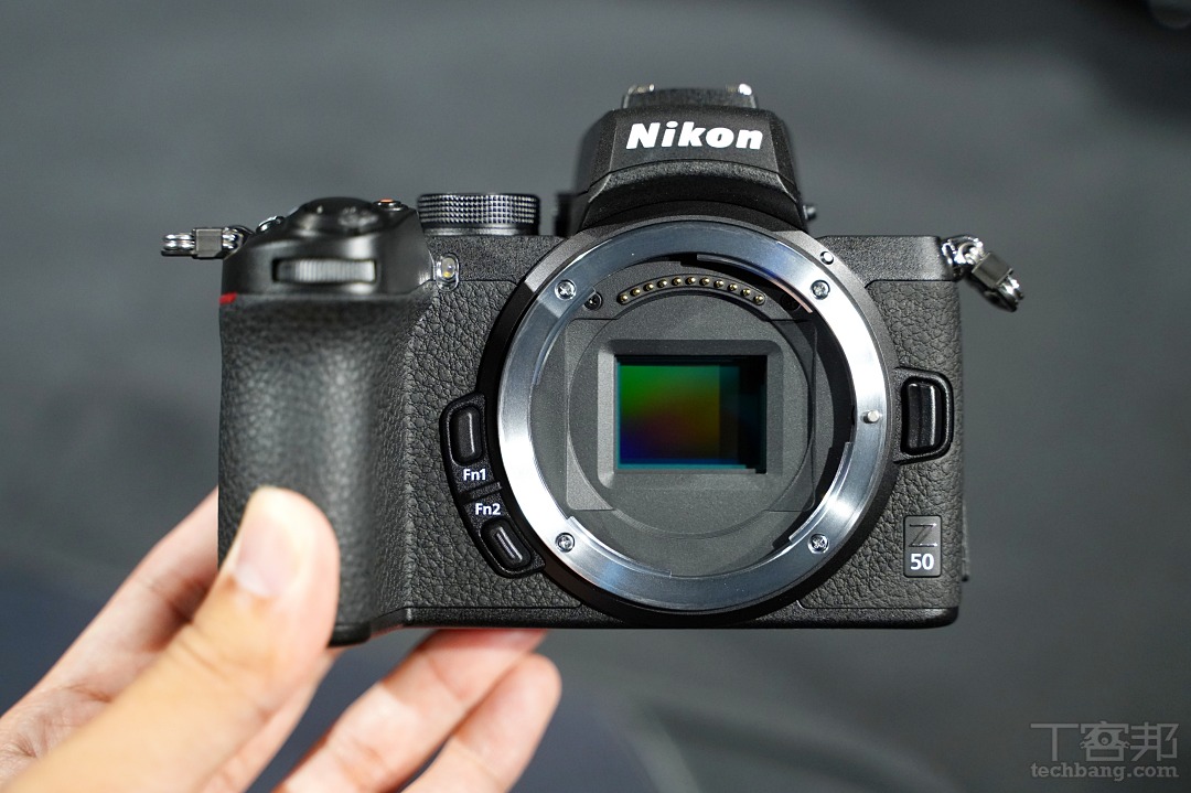 Nikon APS-C 無反微單 Z50 正式登場，單機身售價 26,800 元，要價近 27 萬天價鏡頭同步亮相