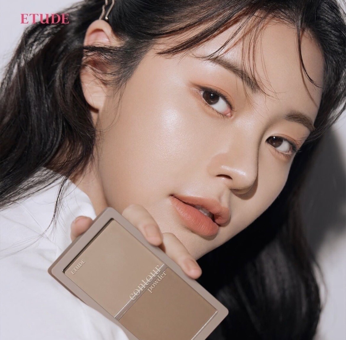 兩筆解決高顴骨困擾！女神舒淇化妝強調「下顎線」，「雙Ｃ修容法」視覺秒瘦成小臉