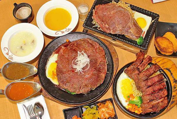 【新竹美食】吼牛排新竹店-原塊牛肉真材實料,比臉還大的巨無霸大盎司牛排與免費自助吧吃到飽 【新竹美食】吼牛排新竹店-原塊牛肉真材實料,比臉還大的巨無霸大盎司牛排與免費自助吧吃到飽