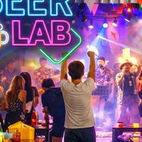 BEER LAB (บาร์ลับ) ท้ายตลาดพาเจริญคลองสาม