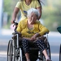 A71馬上跑腿、運送搬家、居家清潔照護平台：跑腿購物買門票、買菸酒、代客排隊、清潔服務#居家照護#