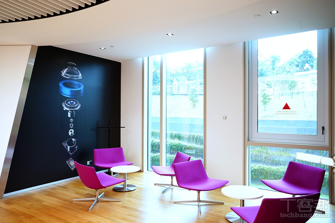 為什麼Dyson東西這麼貴？直擊Dyson新加坡總部看神級吸塵器、吹風機、空氣清淨機究竟是怎麼來的