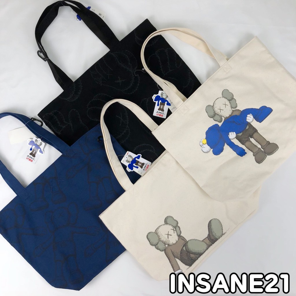 品名：【限時促銷】UNIQLO x KAWS 聯名最終回 手提袋 購物袋 男女適用 全新日本/台灣公司貨【Insane-21】尺寸：F商品敘述：全新日本/台灣公司貨蝦皮拍賣提供15天鑑賞期，若欲於鑑賞