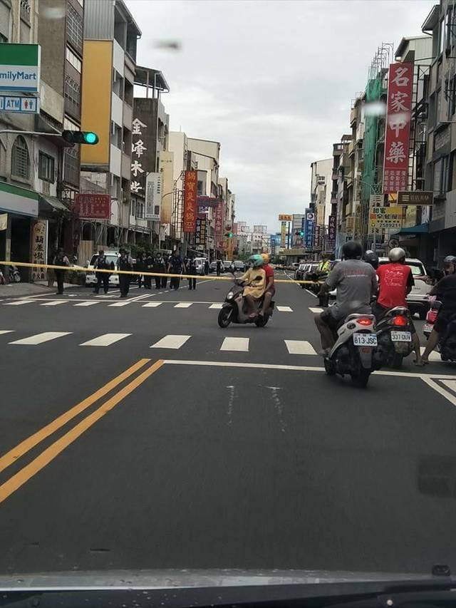 性侵通緝犯奪警槍逃逸！台南警方封街圍捕中 Nownews 今日新聞 Line Today