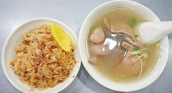 【台北美食】勝記油飯-美味度爆表！只要20元就能吃到的超美味銅板小吃