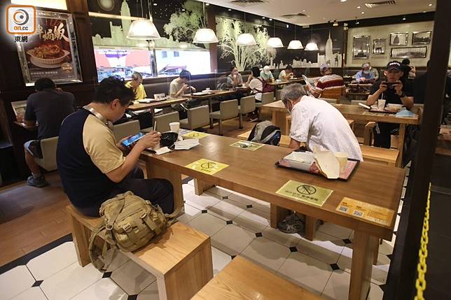 晚市堂食延長惟2人1枱不變市民指分枱坐冇意思 On Cc 東網 Line Today