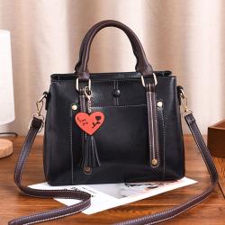 【L.Elegant】韓版OL愛心流蘇手提肩背機車包B133 (共三色)