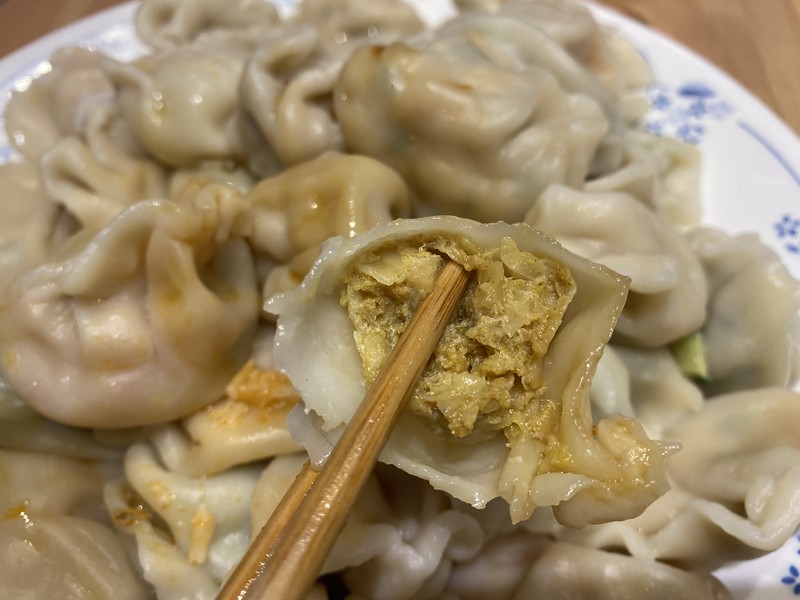 宵夜解饞的好夥伴！月售15萬顆的鮮食煮藝-爆汁手工水餃美味又好吃，真的太幸福啦 @秤瓶樂遊遊