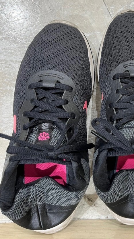 靴飛ばしをする人集まれ〜？