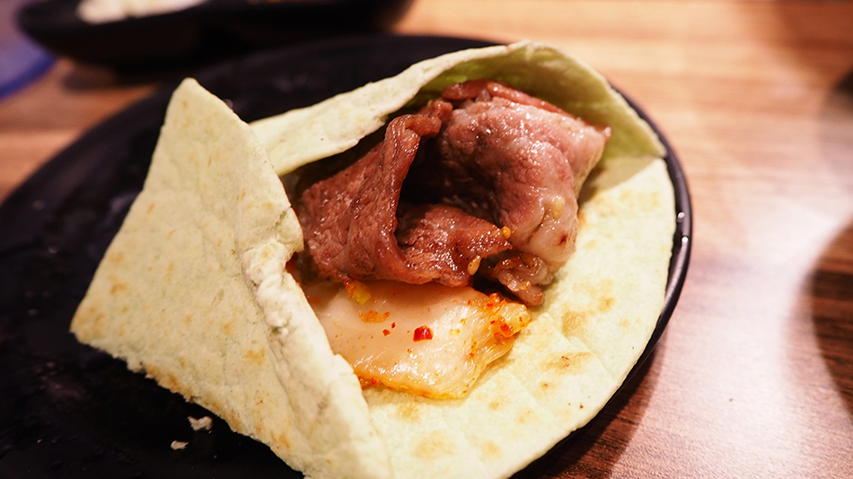 月桂炭火燒肉,基隆吃到飽,基隆燒肉,基隆放水燈,基隆碼頭,基隆景點,食記,台北食記,基隆食記,基隆親子餐廳,基隆寵物友善餐廳,不限時餐廳