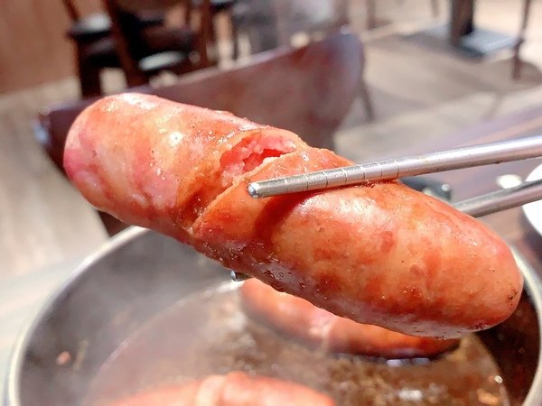 「宅配美食，手工香腸推薦」古法手工製造新鲜温體肉及纯中藥辛香料低溫醃製，垂涎三尺絕品味蕾「原味香腸-醉美味本舖」開箱分享