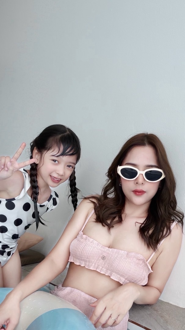 ส่งต่อเสื้อผ้าของใช้เด็ก-ผู้ใหญ่แบรนด์เนมแท้100%