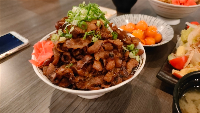 探店 高雄三民區美食汍樂滿盛燒肉丼，美味又好吃的燒肉丼36.jpg