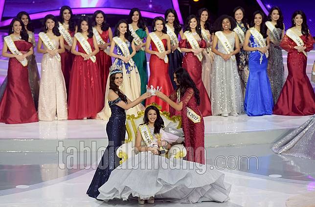 Alya Nurshabrina, Pemenang Miss Indonesia 2018 yang Jatuh di Panggung