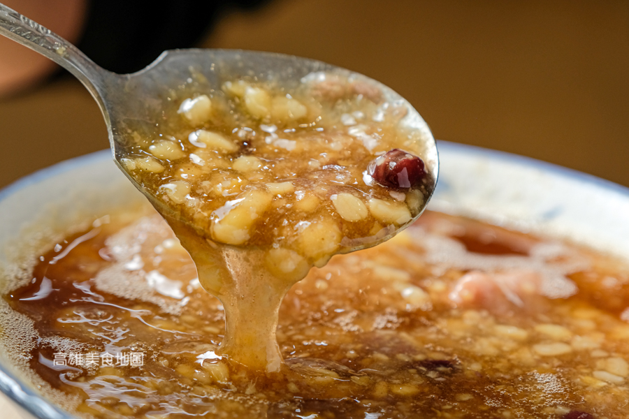 呷大碗(高雄鳳山)20多純手工配料搭暖呼呼香濃燒仙草&冬季限定新鮮草莓雪花冰必吃