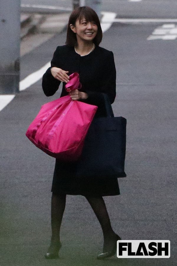 小林麻耶 実母が市川海老蔵宅に避難 スピリチュアル夫 と2人ぼっち