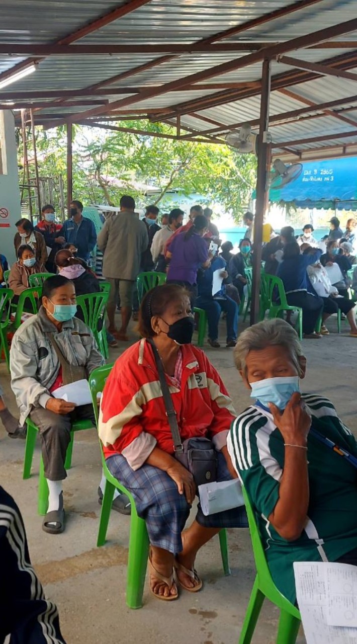 ประชาชนในชุมชนรพ.สต.บ้านท่าไม้แดงจังหวัดตากดูแล