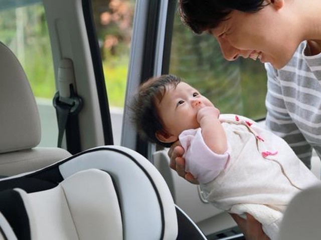 赤ちゃんと車で長距離移動 知っていて損はないコツ ベビーカレンダー