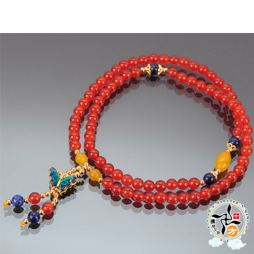 規格:花蝴蝶+紅玉髓手珠6mm材質:花蝴蝶(景泰藍)+紅玉髓手珠6mm配件:花蝴蝶(景泰藍)+黃玉+青金石 配戴方式:可繞手三圈.或當項鍊配戴裝飾.招桃花招良緣助益福品.注意事項 商品因攝影和電腦顯色