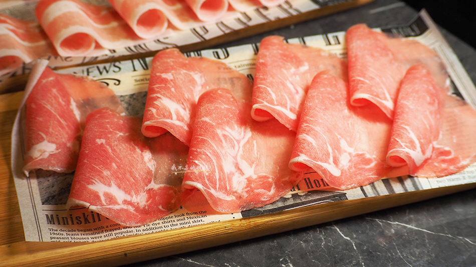 中和酸菜白肉鍋,中和鍋物,中和環球麻辣鍋,中和牛奶鍋,中和costco餐廳,板橋車站,板橋車站美食,中和小龍蝦餐廳,板橋小龍蝦餐廳,中和海鮮鍋