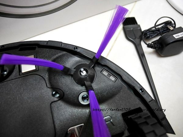 居家清潔【TiDdi鈦敵】V320全新第二代智能規劃掃地機器人 #智能打掃 #自動回充 #水箱拖地 #搖控操作 (19).JPG