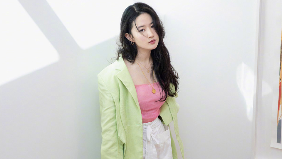 古裝&時裝都好看的神顏女星TOP 3：劉亦菲