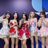加場 7/2(日)孩子們演唱會粉絲手燈大合照群