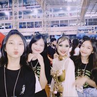4สาวหลังห้อง