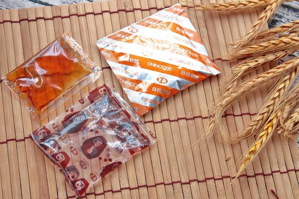 味王大食客-酒香燒雞湯麵、蔥燒牛肉湯麵、蒜香豚骨湯麵-宵夜美食免出門在家輕鬆用泡麵煮出餐廳級的美味小火鍋