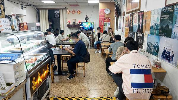 【台北美食】老建中麵店-建中學生的回憶！２０年老字號麵店