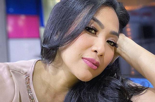 Feni Rose (Instagram/@fenirose)