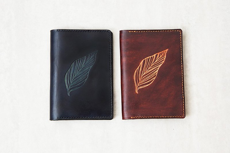 【設計師手染系列】手工壓印染色護照套 | 深藍雨夜 | 咖啡深秋
