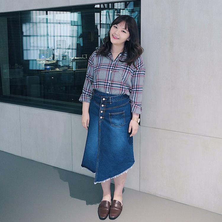 楊上昀穿搭 棉花糖女孩穿搭穆勒鞋