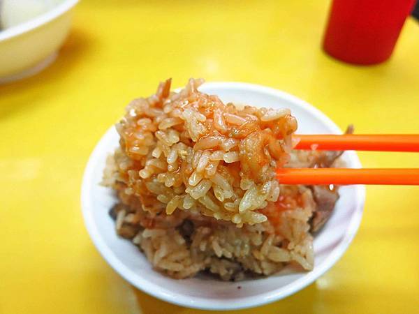 【台北美食】古都刈包油飯-美味的油飯和蘿蔔湯