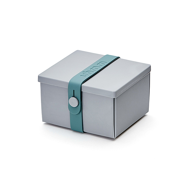 正方形款式，適合作為點心盒、蛋糕、小型餐盒使用，放置飯盒，輕食、美式餐點、沙拉，甜點或是冰淇淋。