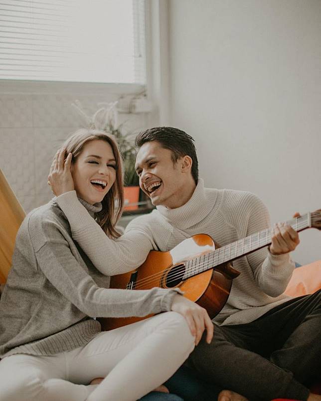 Gaya Prewedding 50 Seleb Ini Unik Keren Bisa Jadi Inspirasi Brilio Net Line Today