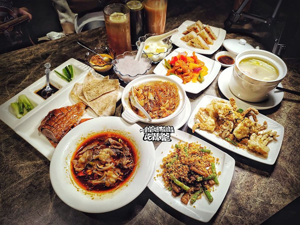 港點控必收！全台最強６港點吃到飽：百道菜任選、火焰烤雞秀、對身分證優惠