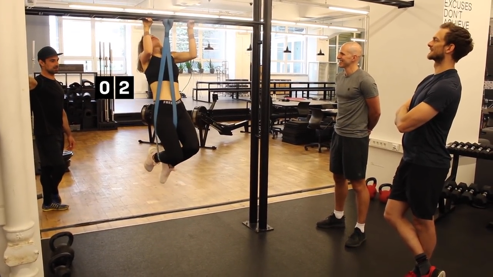 30日間 懸垂 プルアップ を毎日続けた男女2人に起きた 身体の変化と効果