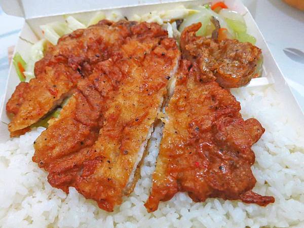 【蘆洲美食】葉家排骨飯-低調的美味排骨飯店 【蘆洲美食】葉家排骨飯-低調的美味排骨飯店