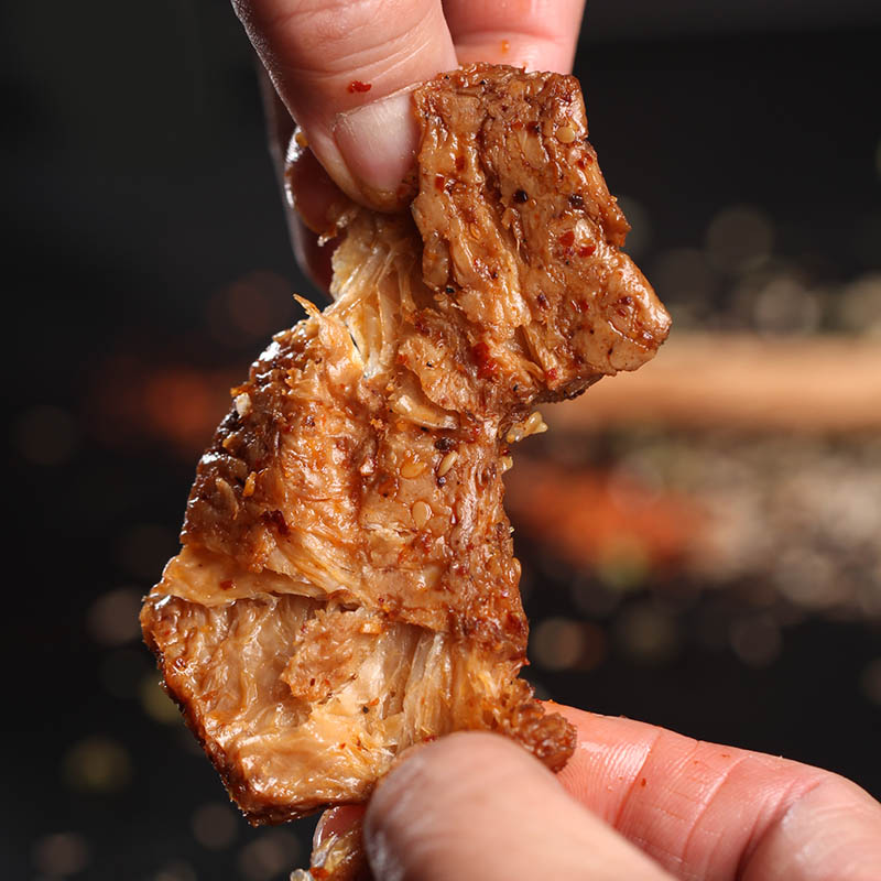 素肉Ⅳ豆干手撕麻辣蛋白素食宿舍零食小包裝辦公室休閑食品網紅辣條