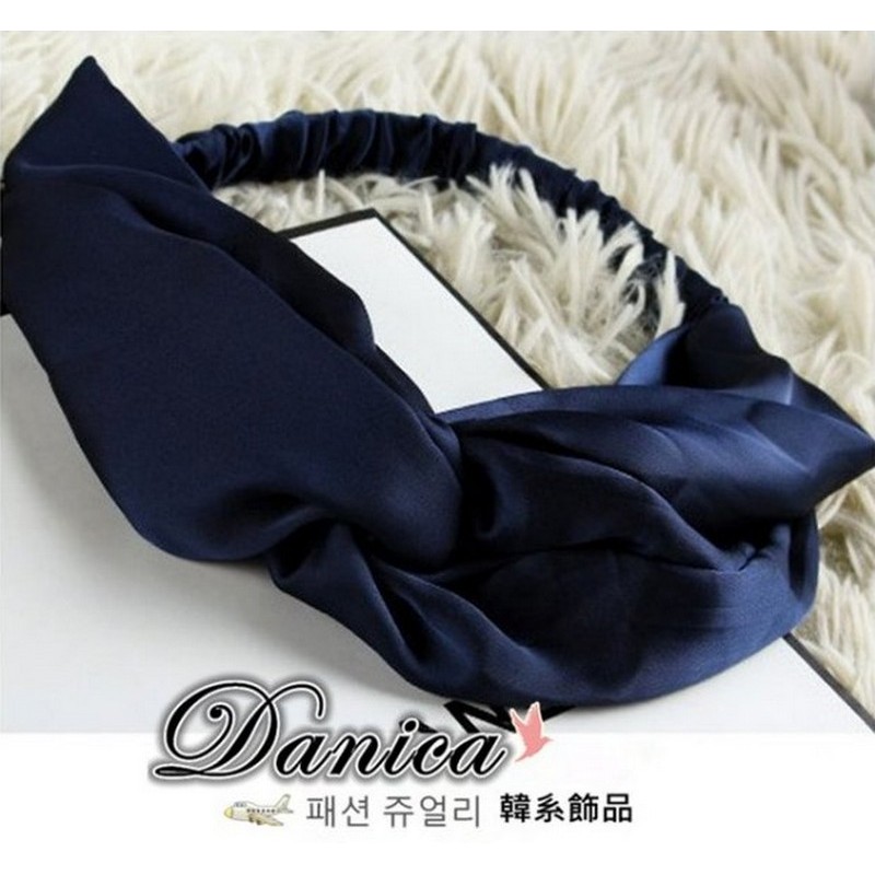 尺寸 5.5*23CM彈性鬆緊帶 手作製品已實品為主材質 進口布料+彈性鬆緊帶#現貨#髮帶#韓國連線#韓妞必備 #約會#渡假 #生日禮物 #韓系飾品#髮束#飾品#髮箍#韓國髮飾#髮圈#髮夾#超值#韓國