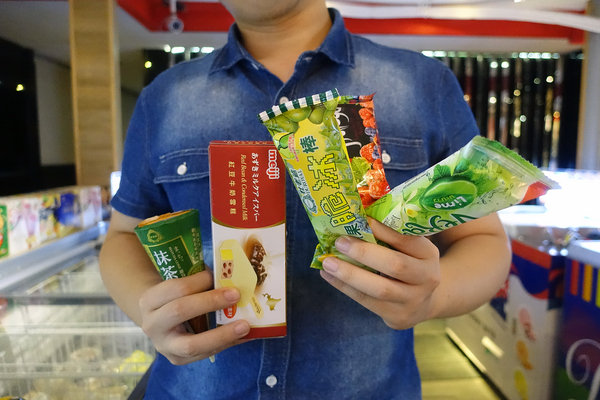 台北春酒/尾牙/中秋聚餐吃到飽推薦-嗨蝦蝦百匯鍋物吃到飽，和牛/生蠔/鮑魚/啤酒生魚片壽司等百款食材吃到爆(嗨蝦蝦吃到飽價格、付款、訂位、壽星優惠)