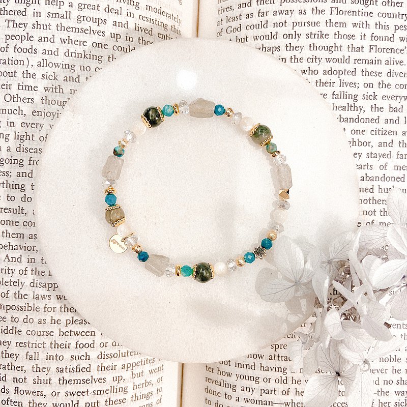 沈浸在天然石的能量之中 手作教學—輕珠寶課程唷～ 體驗天然石的美——