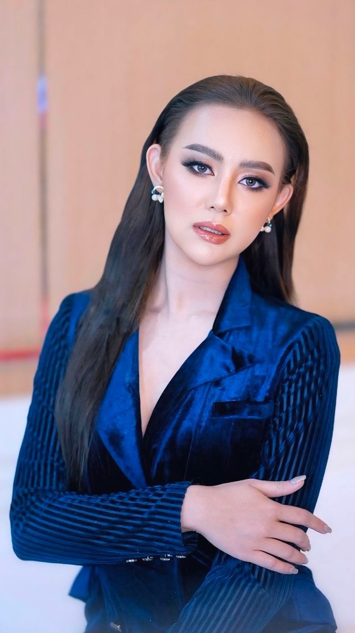 ด้อม ตุ๊กตามหาชัย