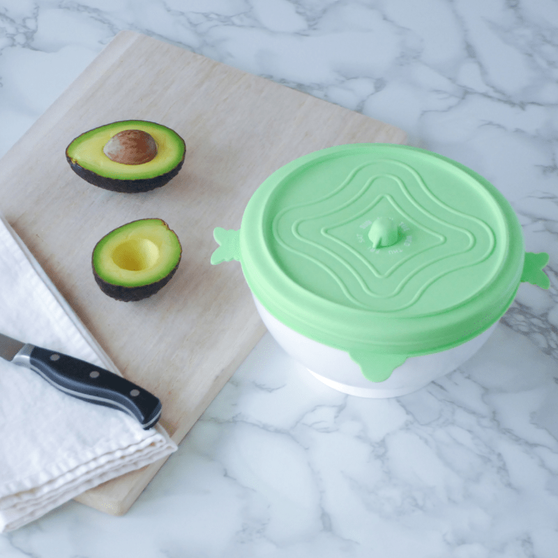 產品特色 美國舊金山Two Pillars集團原創產品 環保省錢 - 取代數以萬計保鮮膜消耗，為地球環保盡力 便利密封 - 適任何形狀材質容器，蓋上迅速變身密封保鮮盒 鮮度追蹤 - 獨創日期追蹤鈕，不