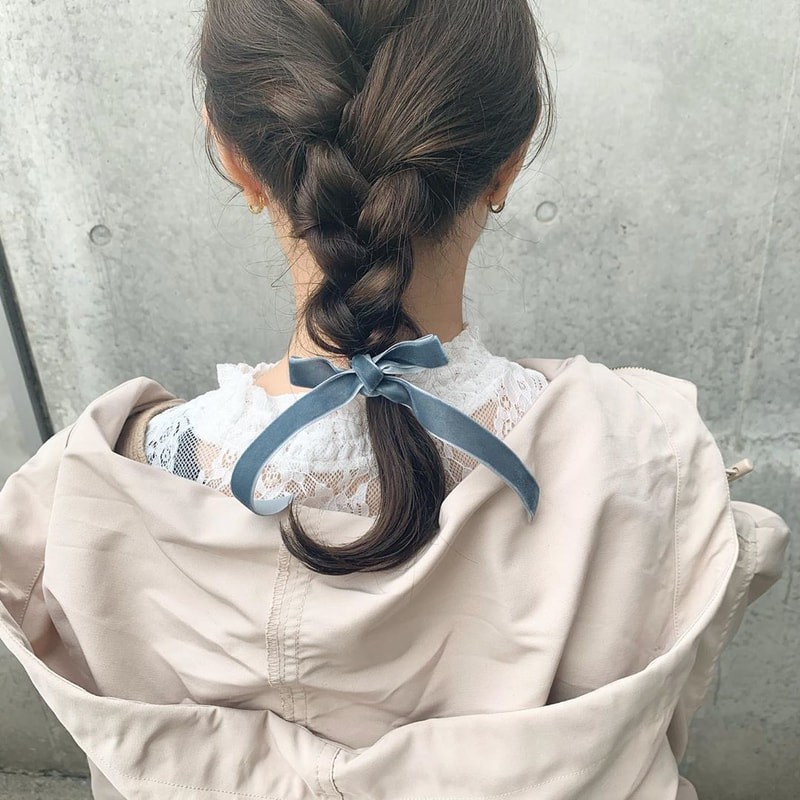 誰でも簡単 後ろで三つ編みにする方法 たるまないpointからアレンジまで Mine