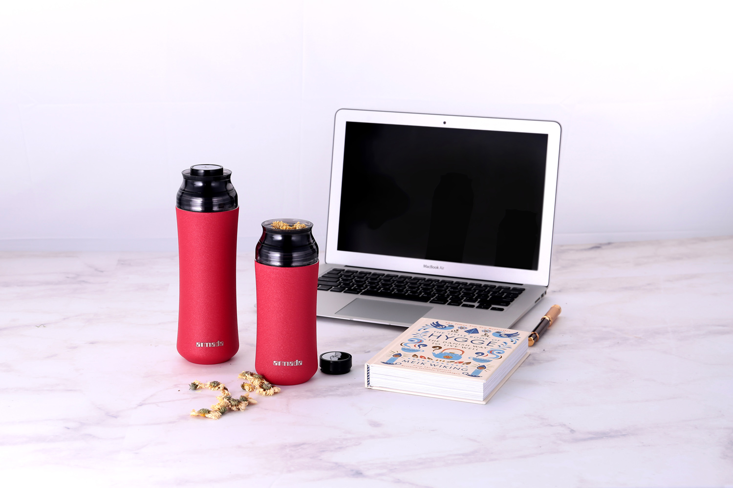 專櫃精品亞曼達奧斯特系列陶瓷保溫瓶保溫6小時,保冷12小時瓶身輕盈好攜帶陶瓷內璧不吸附異味, 飲料都ok